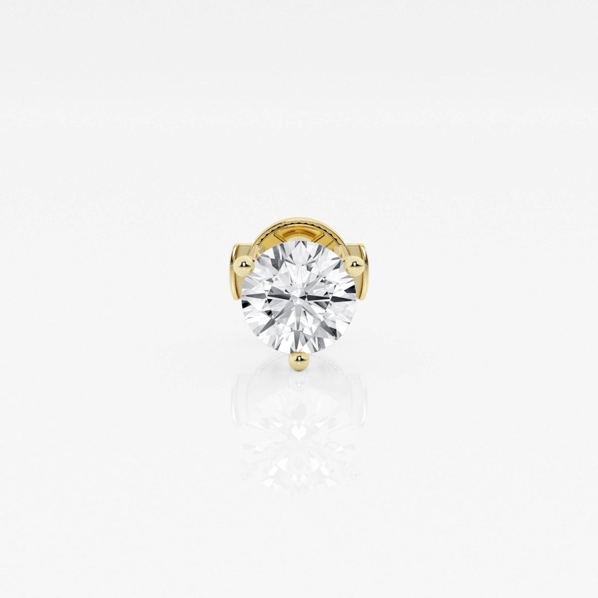 Lara - Radiant Three-Prong Style Earrings