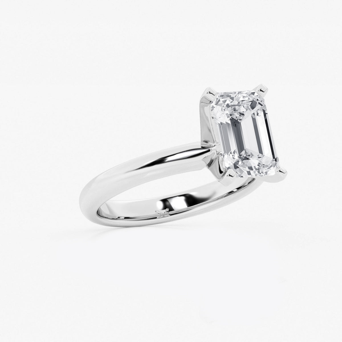 Isabella - Classic Solitaire Engagement Ring