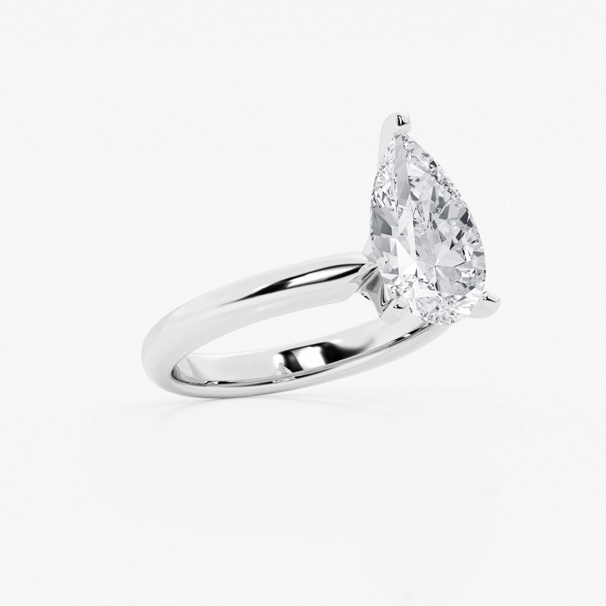 Isabella - Classic Solitaire Engagement Ring