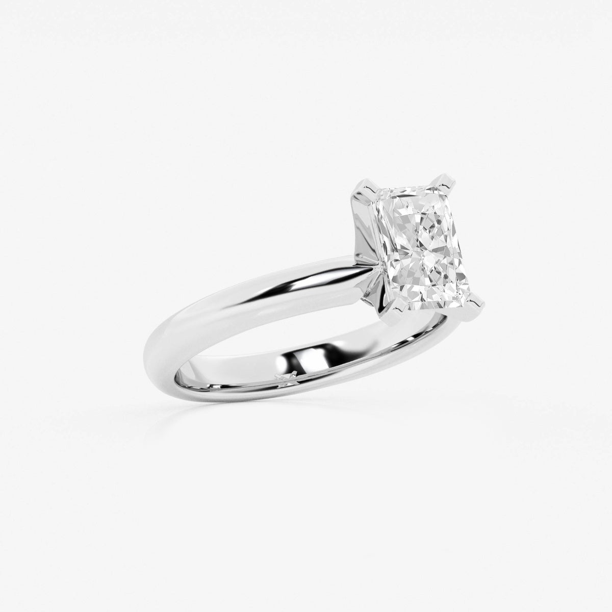 Isabella - Classic Solitaire Engagement Ring