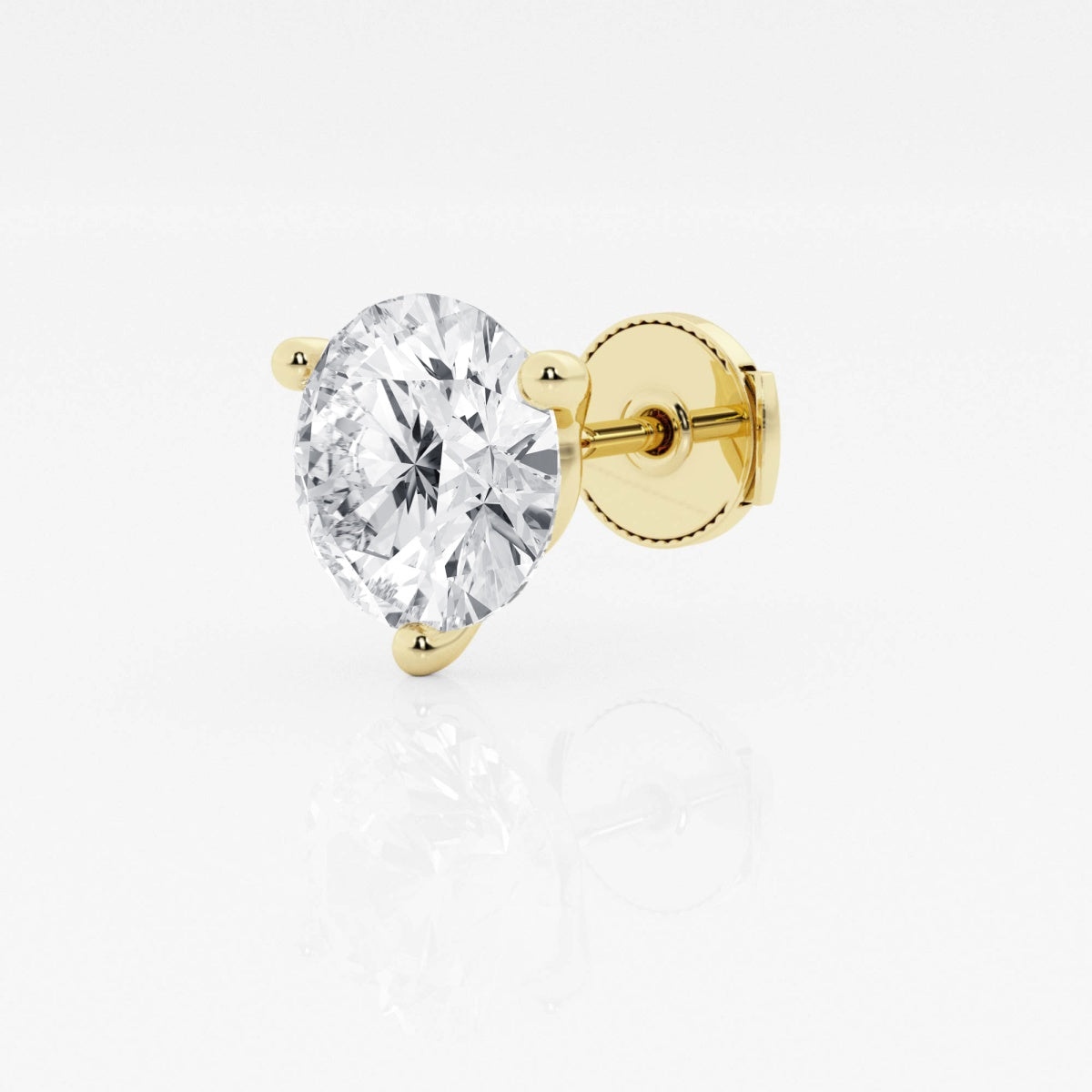 Lara - Radiant Three-Prong Style Earrings